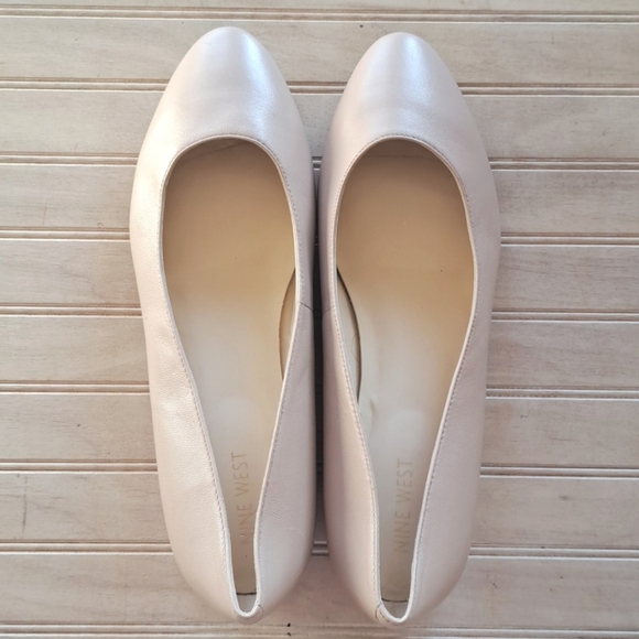 Nine West Corrine Smooth Soft Leather Gold Heel Edging Slip-in Chic Ballet Flats - Picture 1 of 9